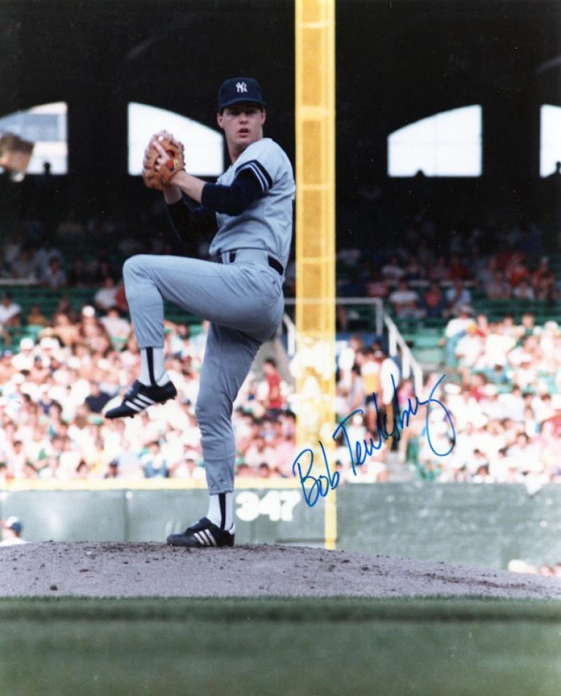 BOB TEWKSBURY ON MOUND NEW YORK YANKEES SIGNED AUTOGRAPHED 8X10 PHOTO W/ COA