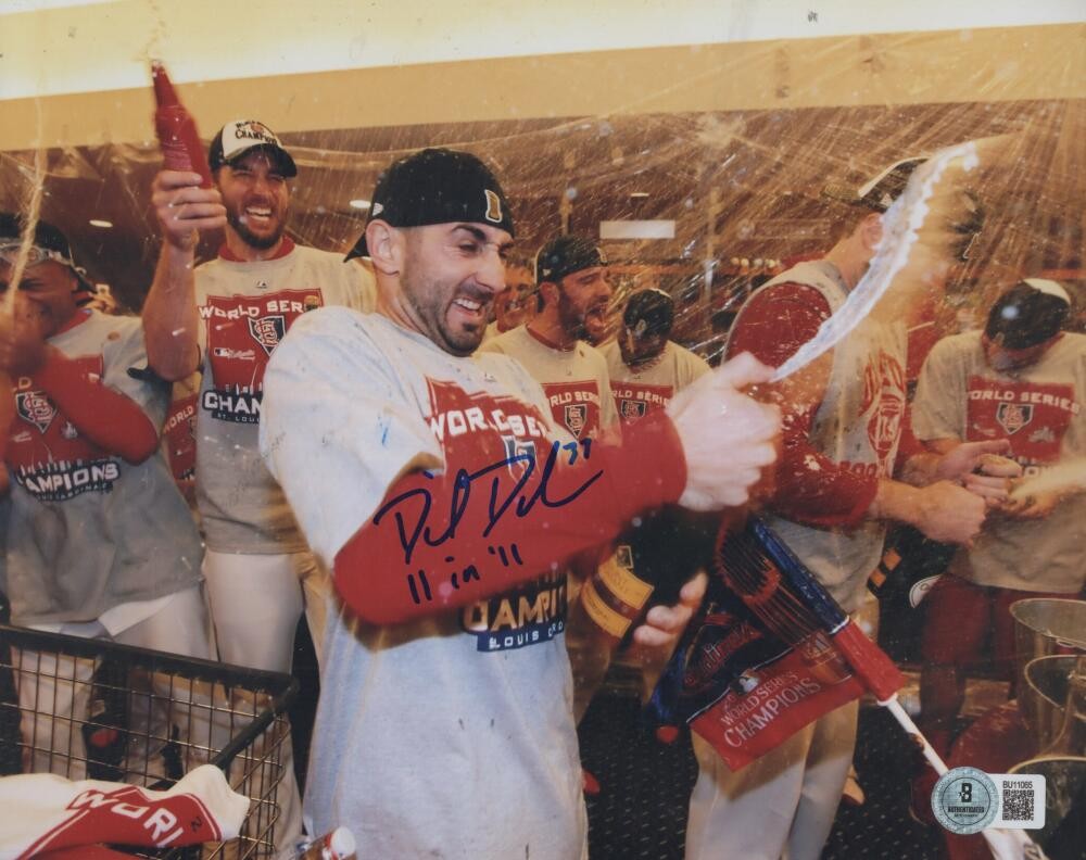 DANIEL DESCALSO ST. LOUIS CARDINALS 11 IN 11 SIGNED 8X10 PHOTO BECKETT AUTH