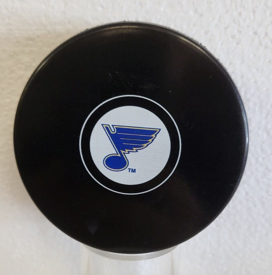 NHL HOCKEY ST. LOUIS BLUES OFFICIAL TEAM LOGO PUCK