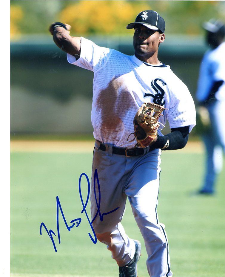MICAH JOHNSON ACTION CHICAGO WHITE SOX SIGNED AUTOGRAPHED 8X10 PHOTO