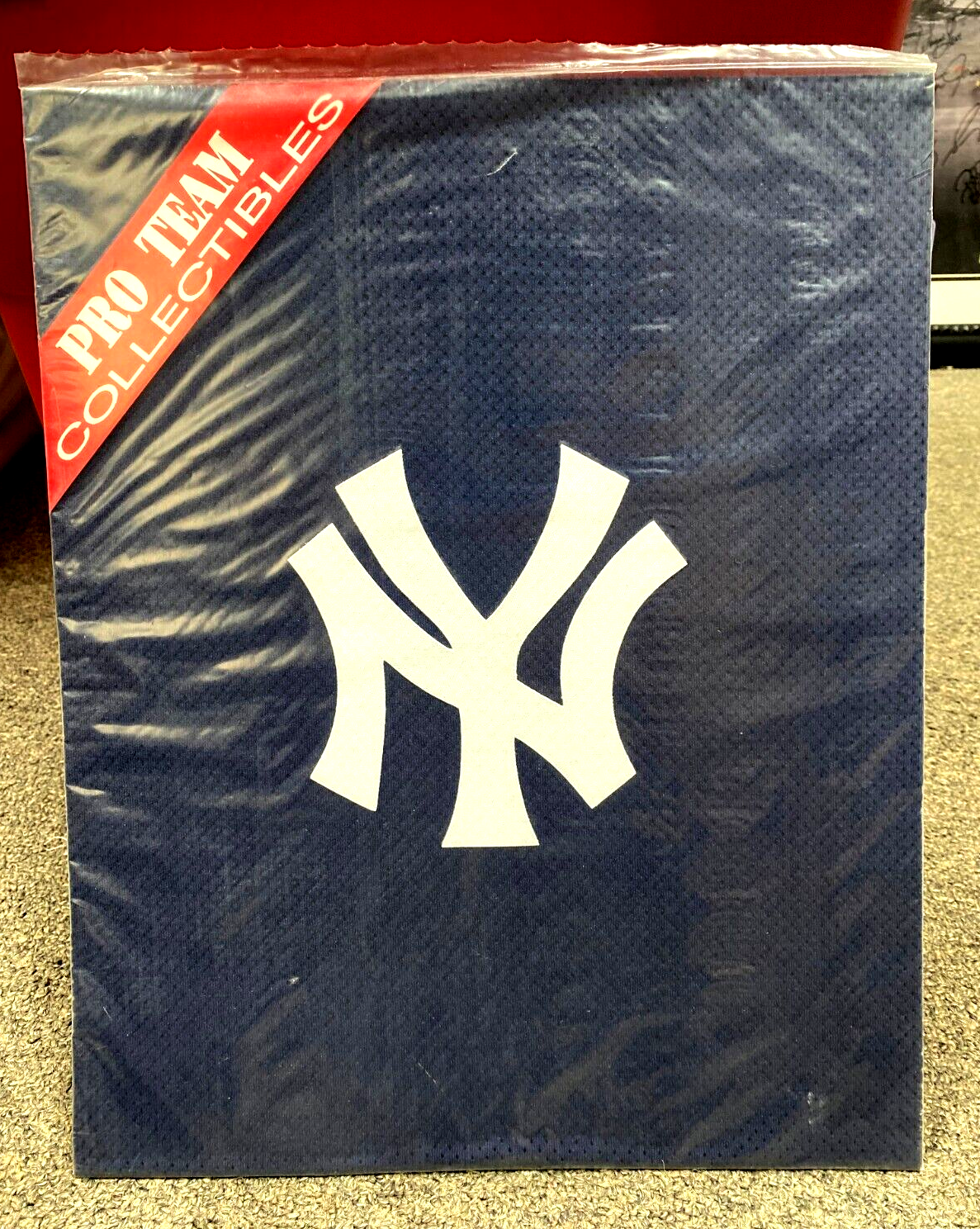 PRO TEAM COLLECTIBLES BASEBALL NEW YORK YANKEES AUTHENTIC TEAM UNIFORM LOGO L@@K