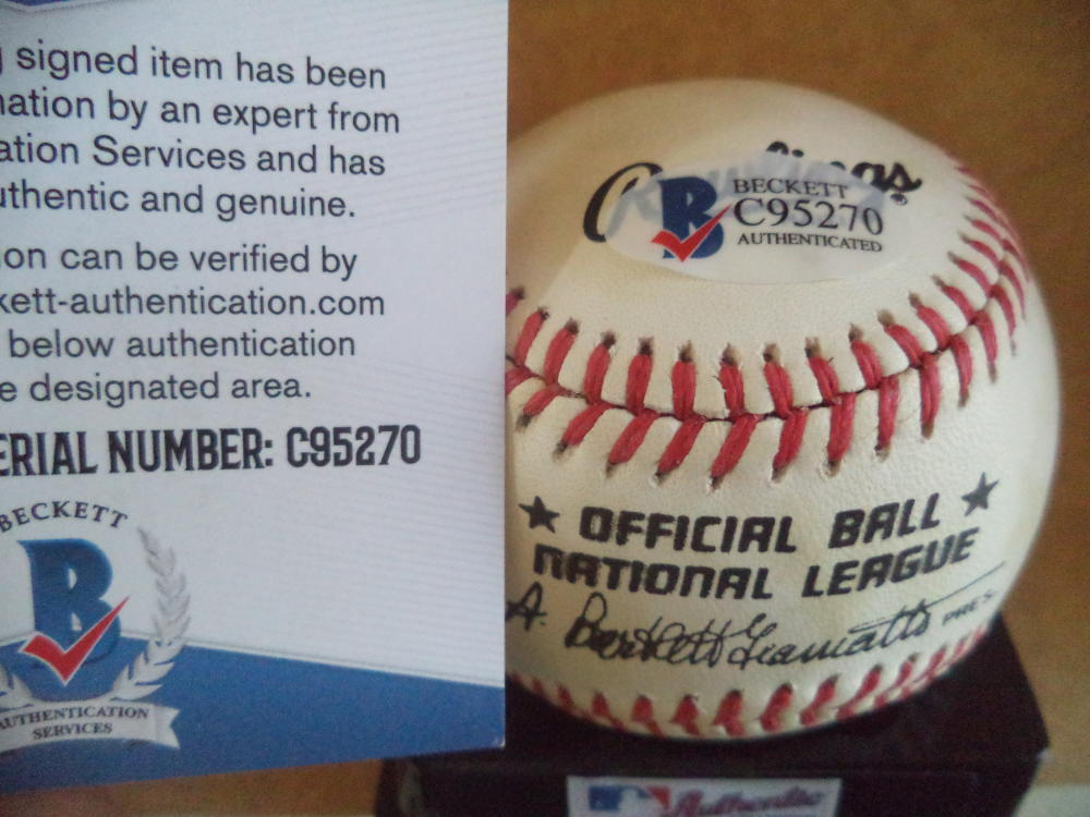 WIILIE MAYS GIANTS VINTAGE SIGNED AUTOGRAPHED N.L. BASEBALL BECKETT C95270
