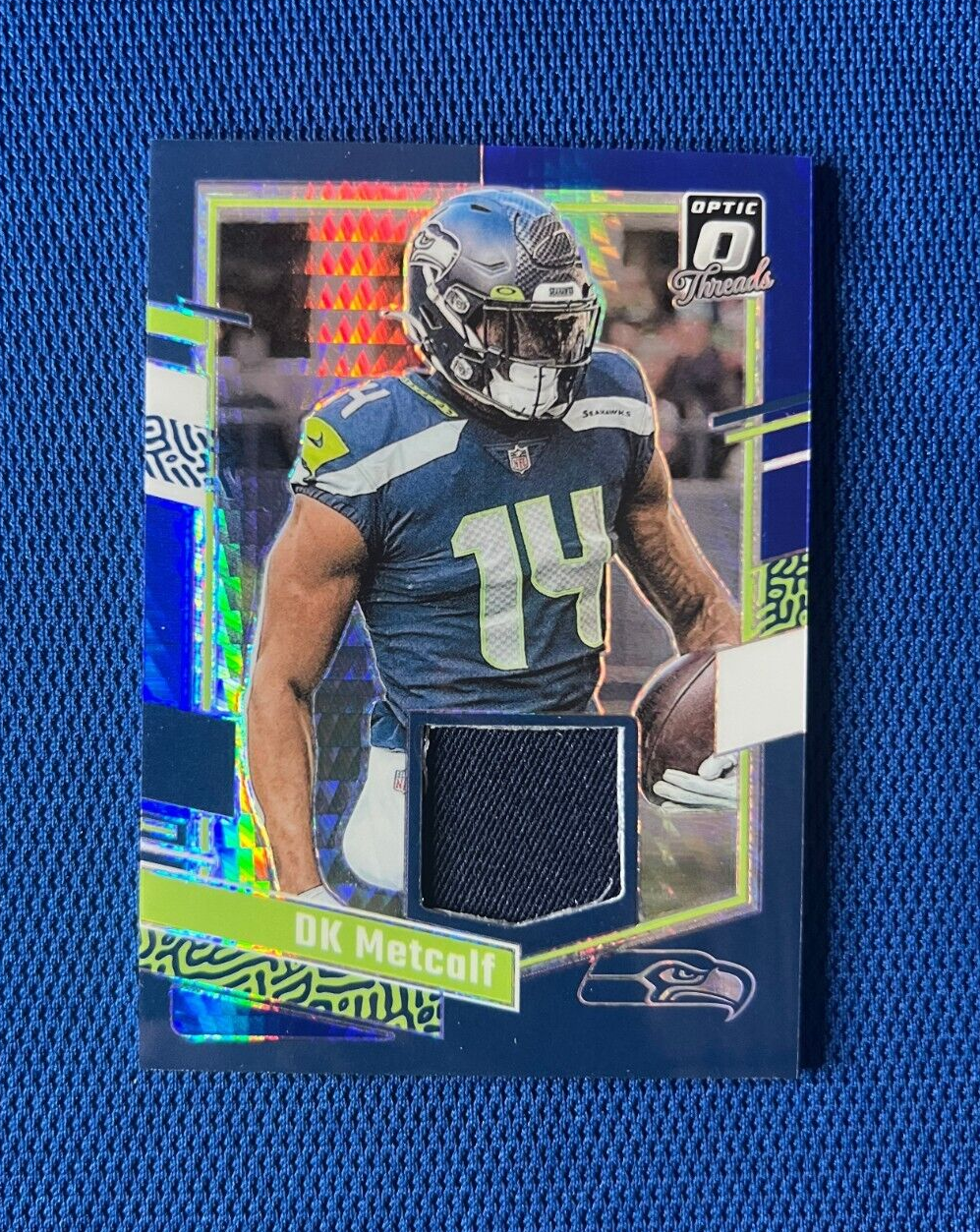 2023 PANINI OPTIC THREADS DK METCALF SEATTLE SEAHAWKS JERSEY CARD DT-DKM PRIZM