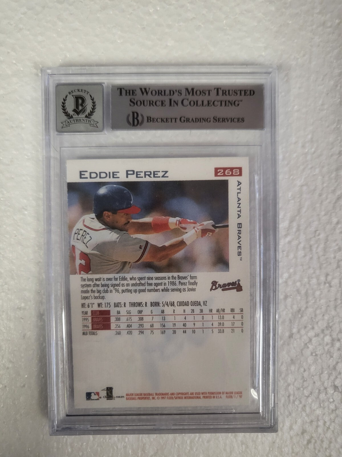 1997 FLEER TONY PEREZ ATLANTA BRAVES SIGNED AUTO CARD #268 BECKETT 10 AUTO