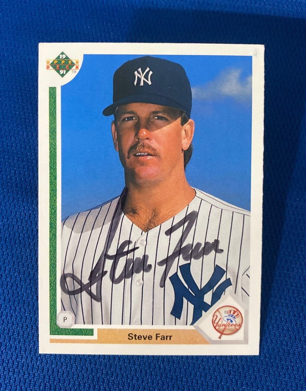 1991 UPPER DECK STEVE FARR NEW YORK YANKEES AUTOGRAPHED SIGNED CARD #717 W/COA