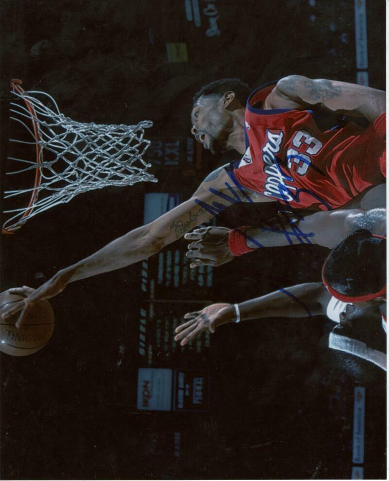MIKEY MOORE LOS ANGELES CLIPPERS SIGNED AUTOGRAPHED 8X10 PHOTO W/ COA