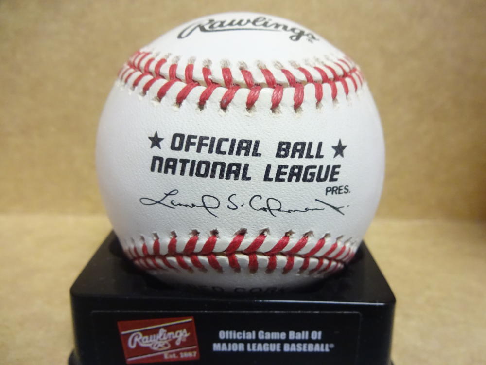 TOMMY HUTTON PHILADELPHIA PHILLIES SIGNED N.L. BASEBALL W/COA