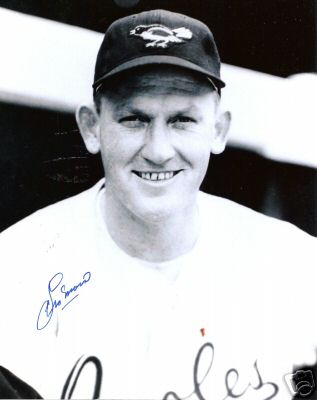 LES  MOSS  B/W   BALTIMORE  ORIOLES SIGNED 8X10