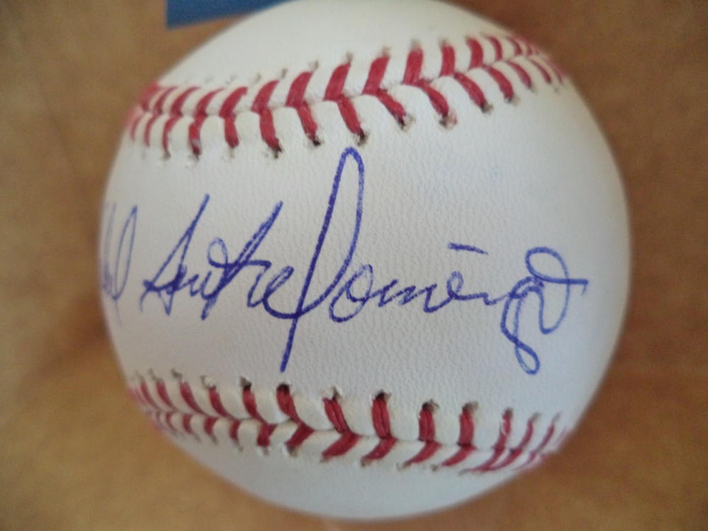 RAFAEL SANTO DOMINGO CINCINNATI REDS SIGNED AUTO M.L. BASEBALL BECKETT F50681