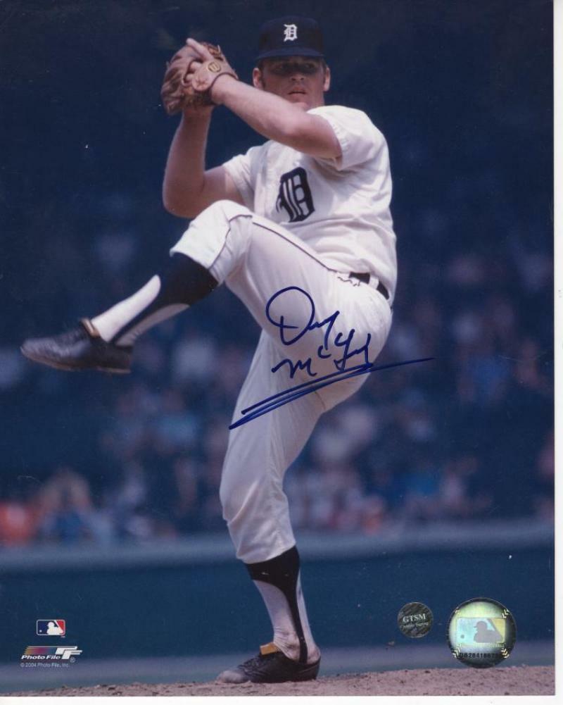 DENNY MCLAIN DETROIT TIGERS SIGNED AUTOGRAPHED 8X10 PHOTO W/COA
