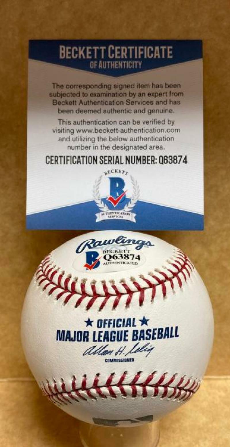 GIL BLANCO 66 KC A'S SIGNED AUTOGRAPHED M.L. BASEBALL BECKETT Q63874