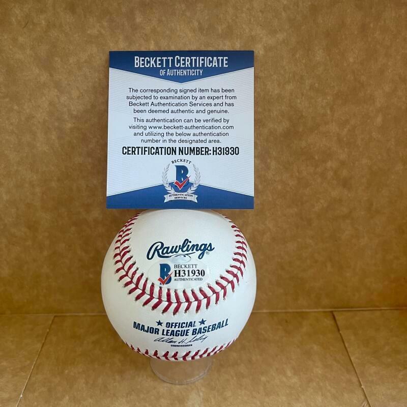 JOSE BERRIOS TORONTO BLUE JAYS SIGNED AUTOGRAPHED M.L. BASEBALL BAS H31930