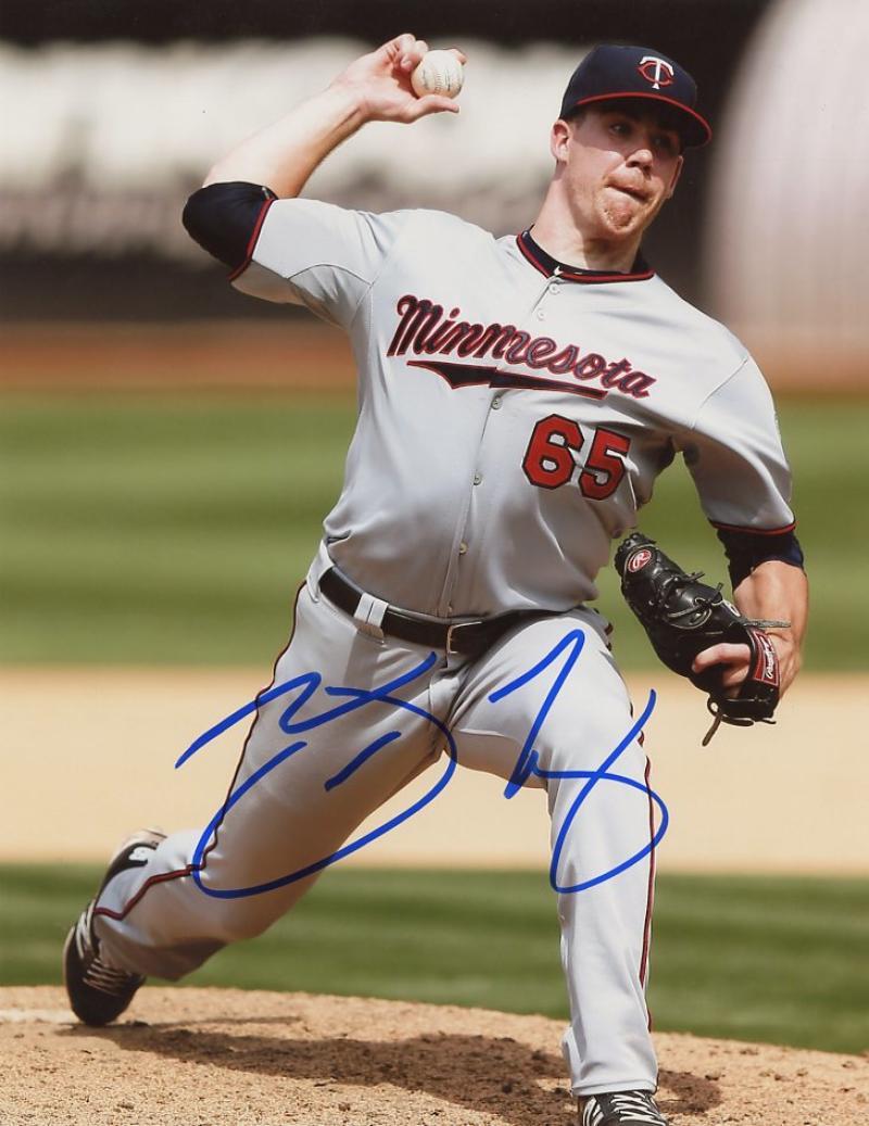 TREVOR MAY PITCHING MINNESOTA TWINS SIGNED 8X10 W/COA 