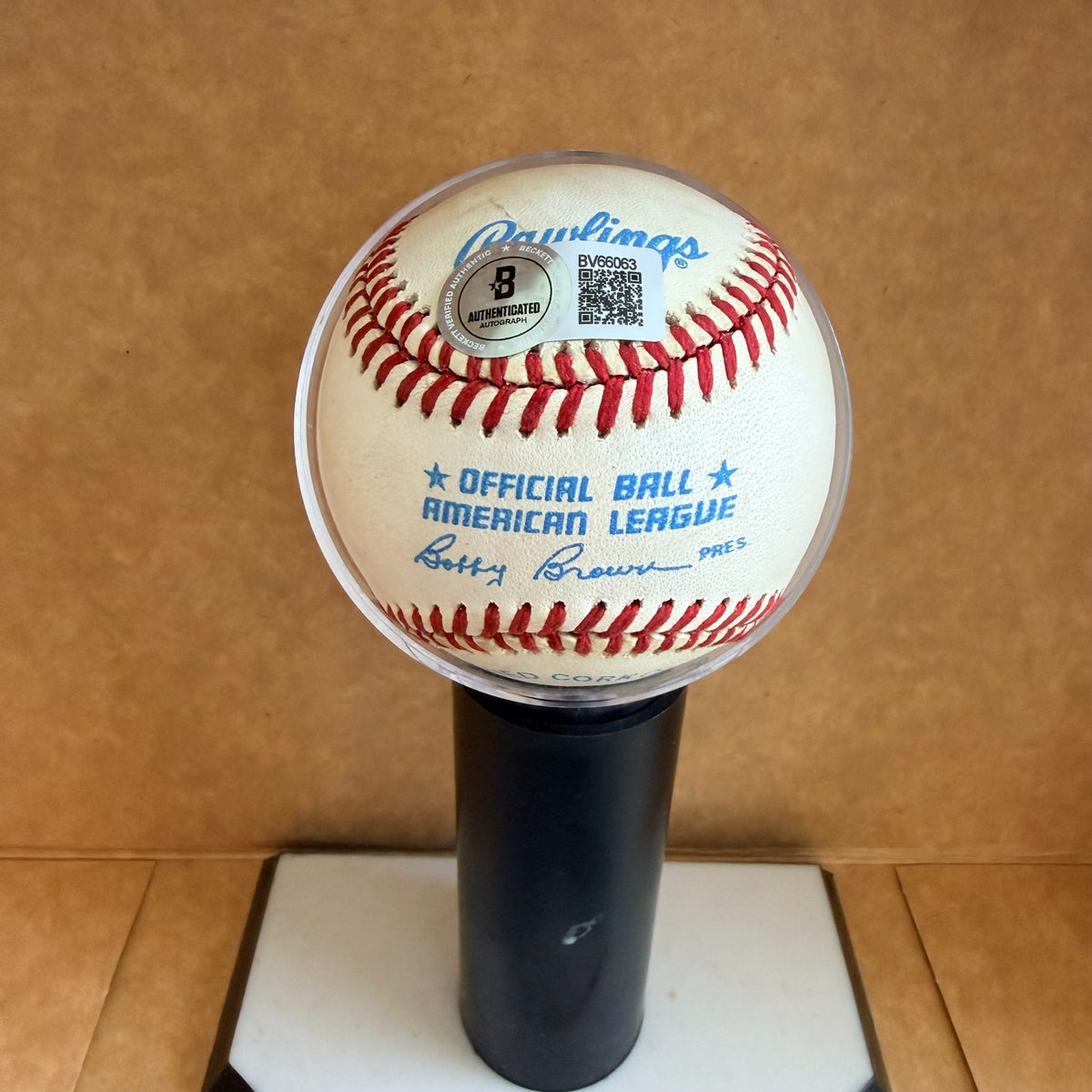 DON MATTINGLY YANKEES SIGNED VINTAGE A.L. BASEBALL BECKETT AUTH