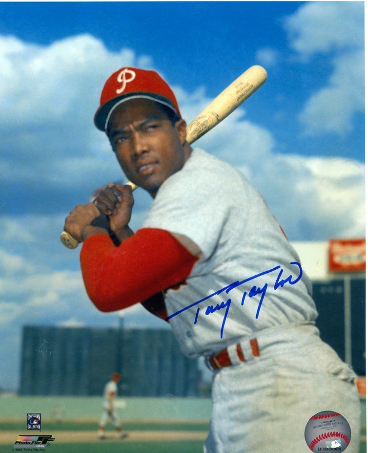 TONY  TAYLOR  PHILADELPHIA  PHILLIES   SIGNED   AUTOGRAPHED  8X10   