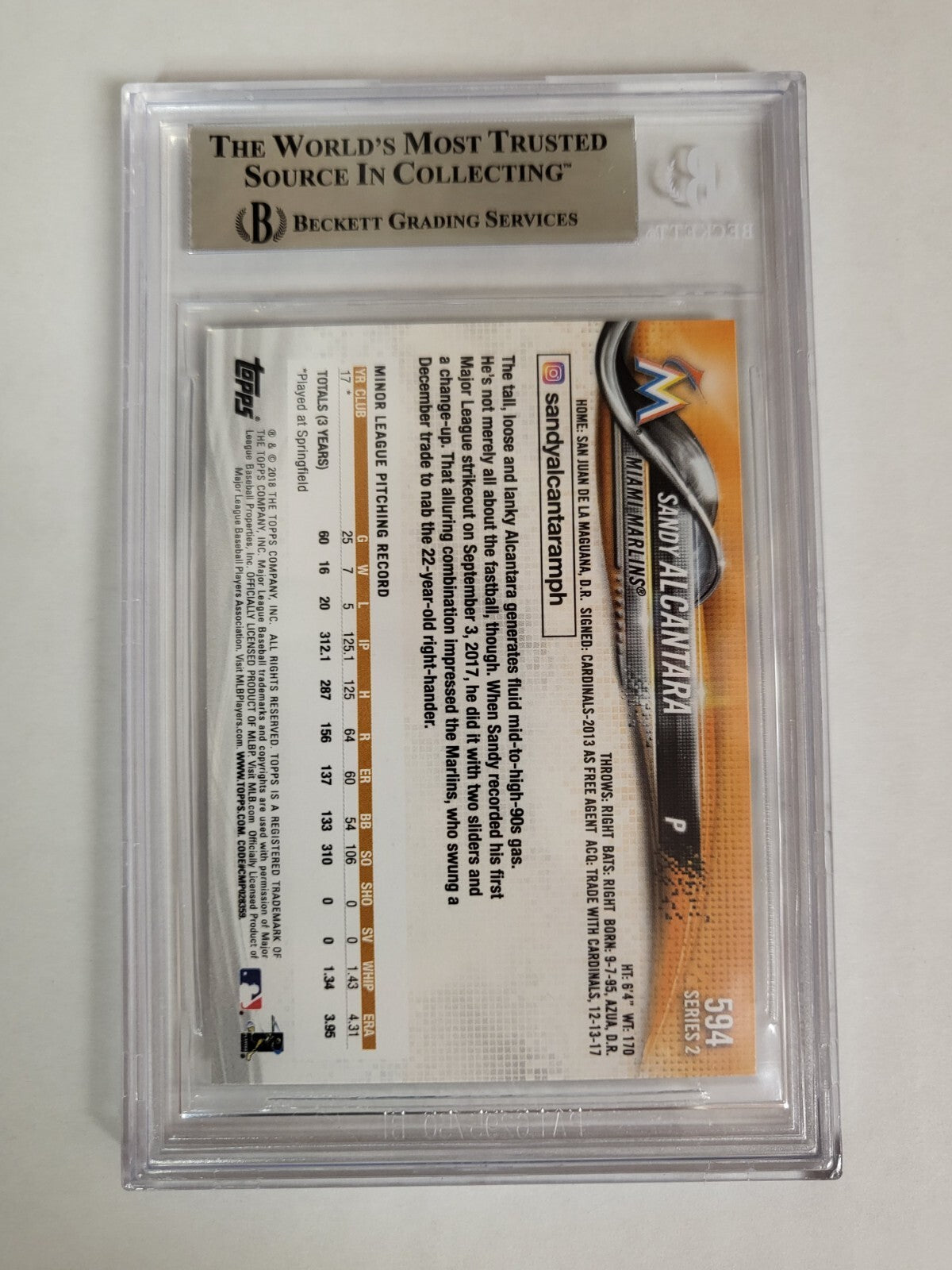 2018 TOPPS SANDY ALCANTARA MARLINS RC AUTO SIGNED CARD BECKETT AUTHENTIC