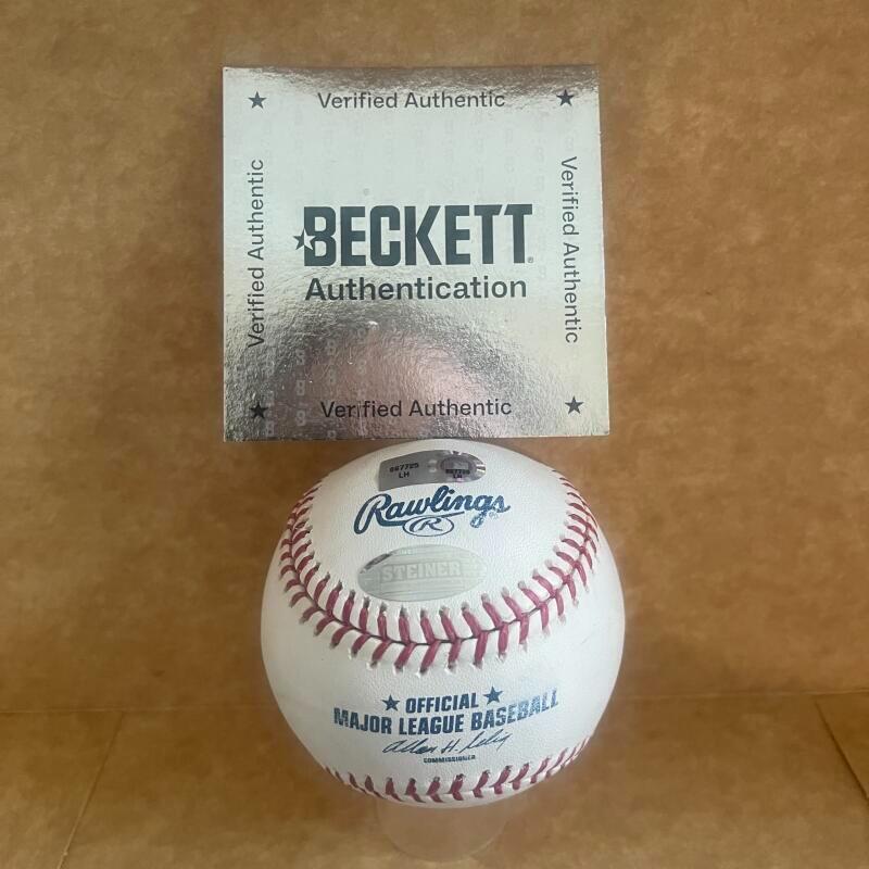 CECIL FIELDER YANKEES 96 WS CHAMPS  SIGNED AUTO M.L. BASEBALL BAS AUTHENTICATED