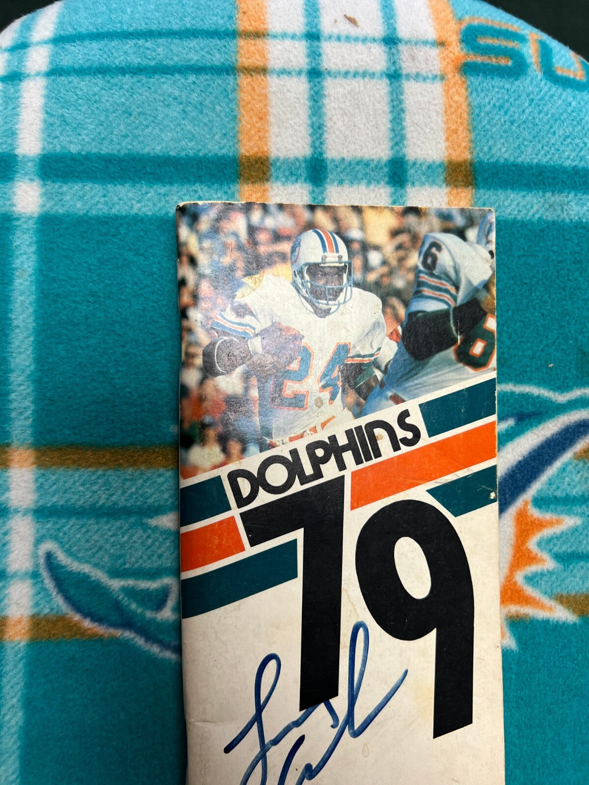 LARRY CZONKA MIAMI DOLPHINS SIGNED AUTOGRAPHED 79 MEDIA GUIDE W/COA