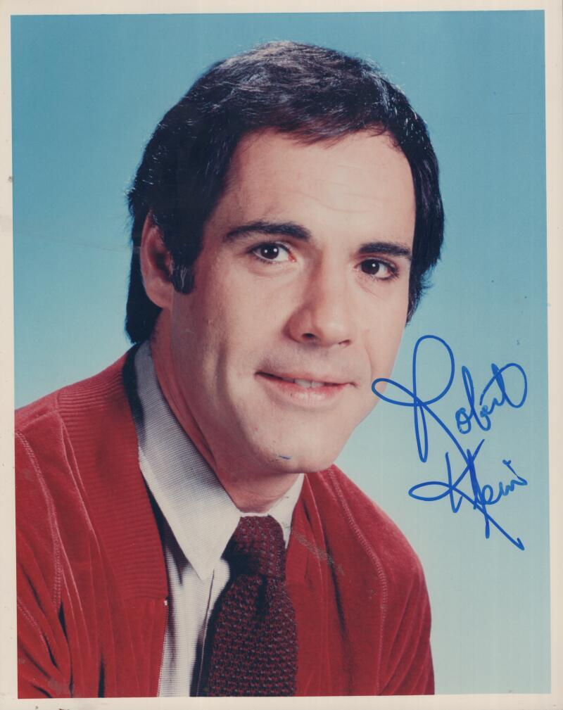 ROBERT KLEIN COMEDIAN SIGNED AUTOGRAPHED 8X10 PHOTO W/ COA