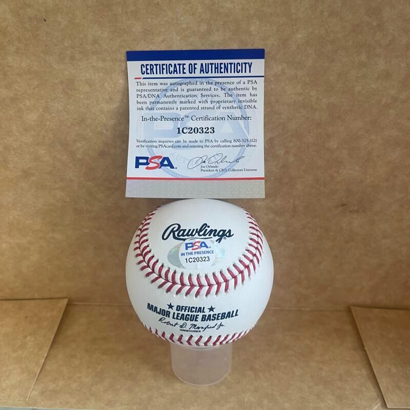 LUIS MEDINA NEW YORK YANKEES SIGNED AUTOGRAPHED M.L. BASEBALL PSA IC20323