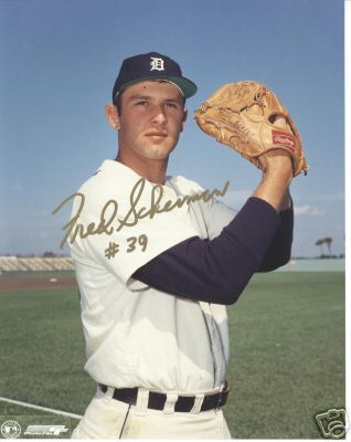 FRED SCHERMAN DETROIT TIGERS SIGNED 8X10 PHOTO COA