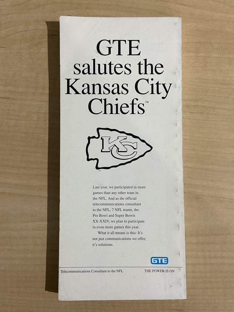 1990 KANSAS CITY CHIEFS MEDIA GUIDE 246 PAGES