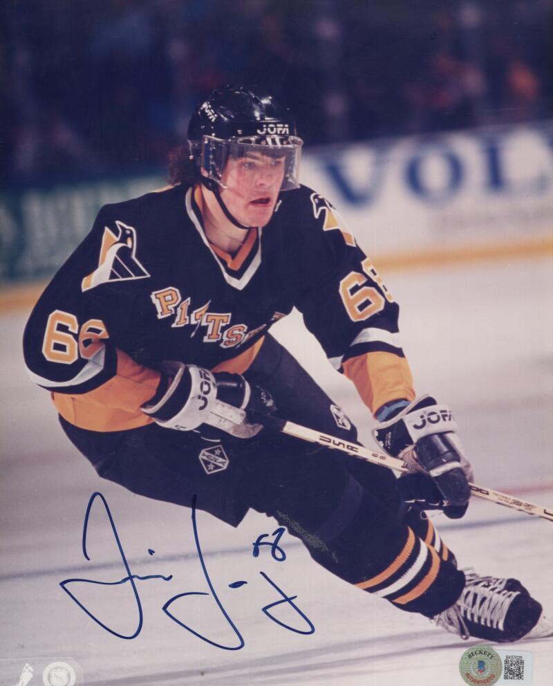 Jaromir jagr PITTSBURGH PENGUINS SIGNED 8X10 PHOTO BECKETT BK57025
