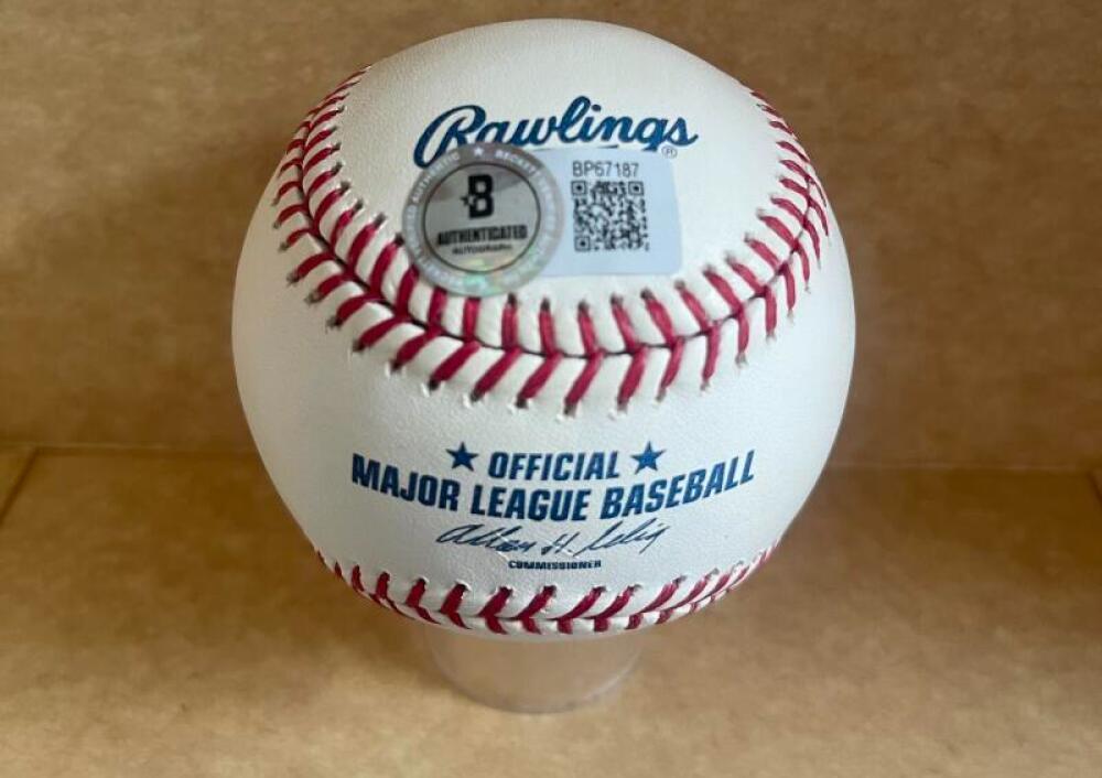 JASON BAY PIRATES 04 NL ROY SIGNED AUTOGRAPHED M.L. BASEBALL BECKETT AUTH