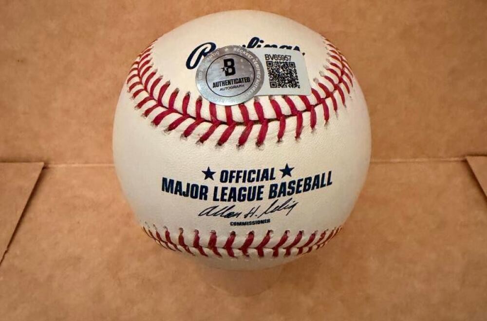 MAURY WILLS 65 WORLD CHAMPS DODGERS SIGNED AUTO M.L. BASEBALL BECKETT AUTH
