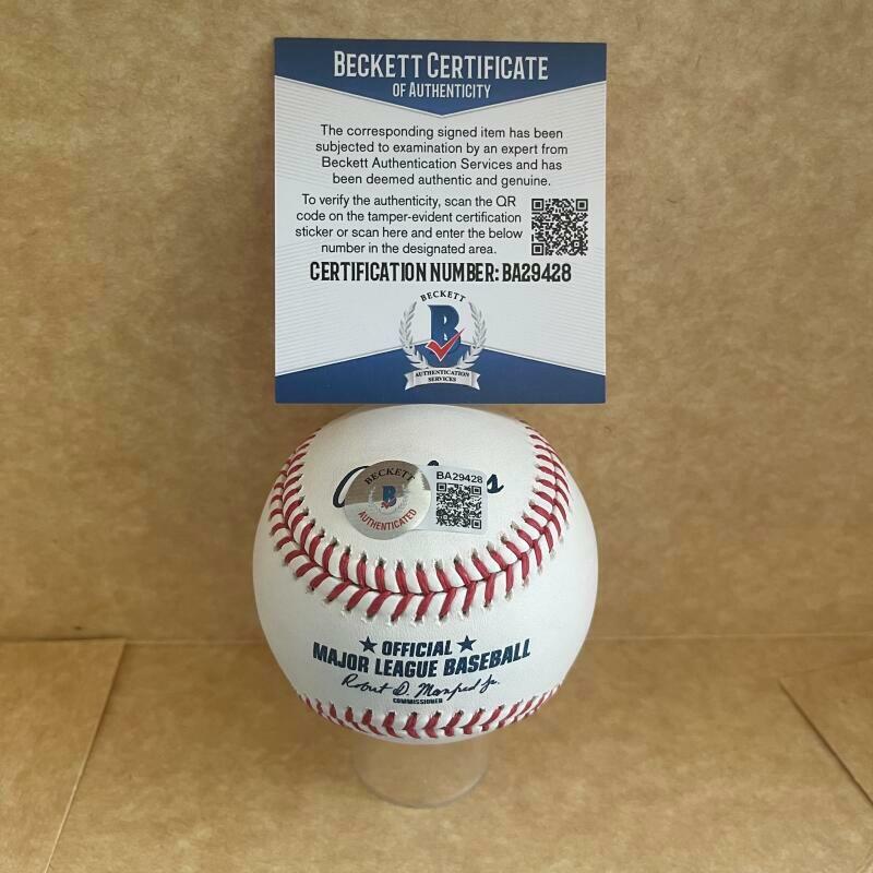 MIKE MORGAN 2001 WS CHAMPS DBACKS SIGNED AUTO M.L. BASEBALL BECKETT BA29428