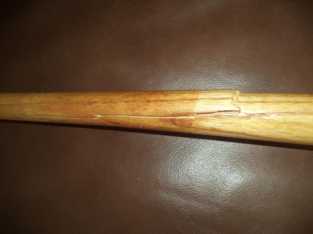 DALE SVEUM PITTSBURGH PIRATES GAME USED CRACKED LOUISVILLE SLUGGER BAT 
