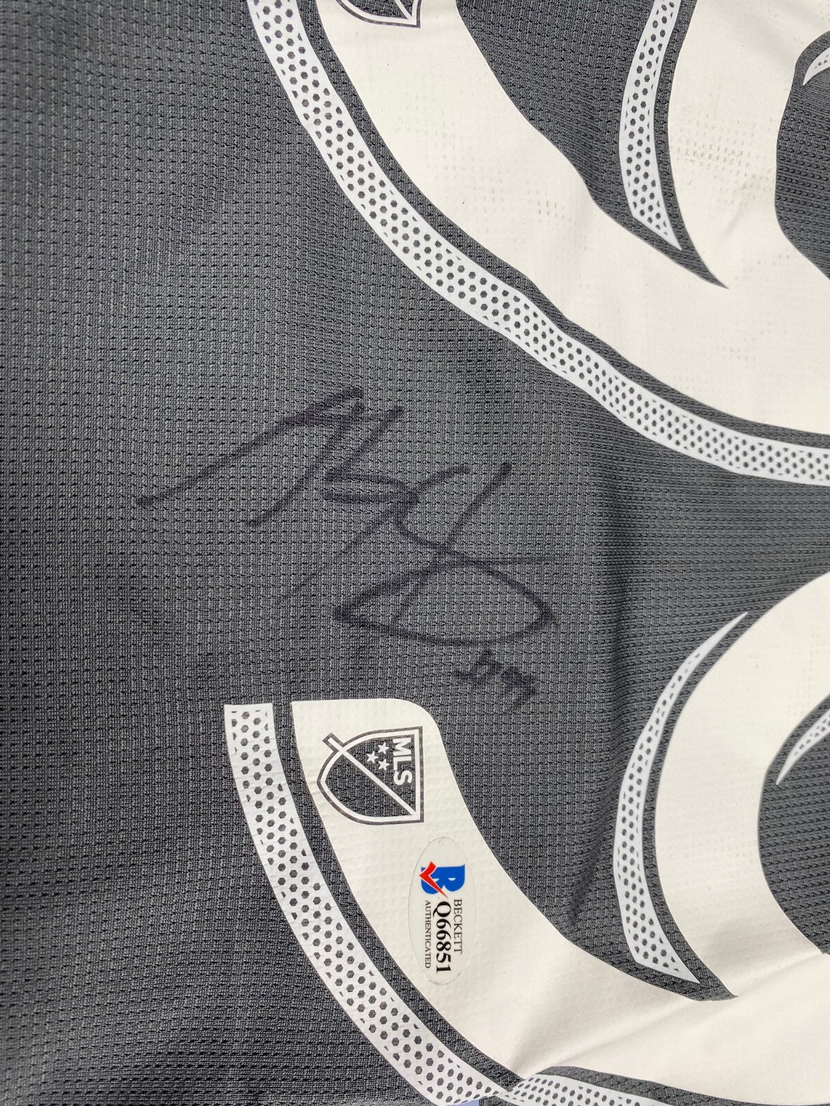 ABU DANLADI #99 MINNESOTA UNITED SIGNED AUTOGRAPHED SOCCER JERSEY BECKETT RARE
