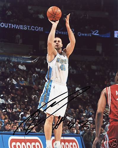 LINAS KLEIZA  DENVER NUGGETS  SIGNED 8X10