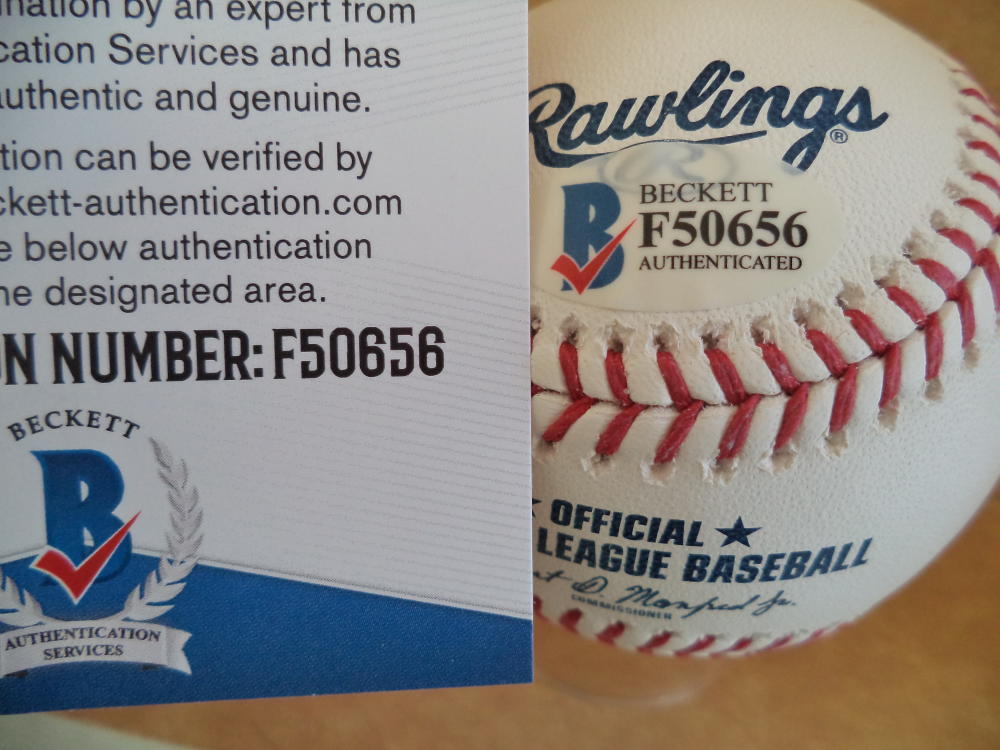 JOHN MONTEFUSCO "THE COUNT" 1975 N.L. ROY SIGNED AUTO ML BASEBALL BECKETT F50656