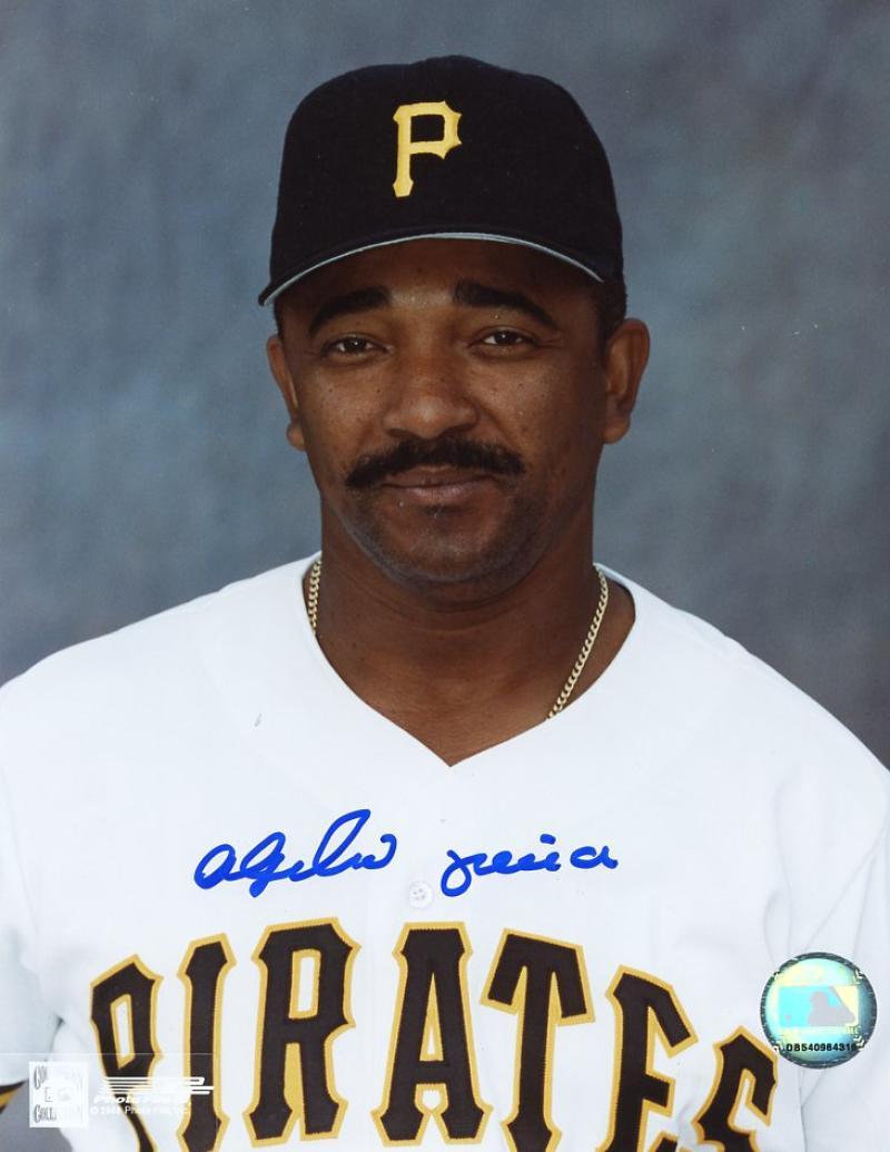 ALEJANDRO PENA PITTSBURGH PIRATES SIGNED AUTOGRAPHED 8X10 PHOTO W/COA 