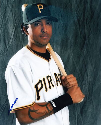 ANDERSON MACHADO    PITTSBURGH  PIRATES  SIGNED 8X10