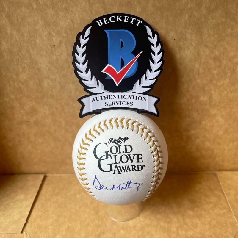DON MATTINGLY NEW YORK YANKEES SIGNED AUTO GOLD GLOVE BASEBALL BAS  WITNESSED
