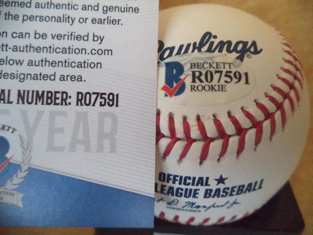 C.J. HINOJOSA SAN FRANCISCO GIANTS ROOKIE YEAR SIGNED ML BASEBALL BECKETT R07591