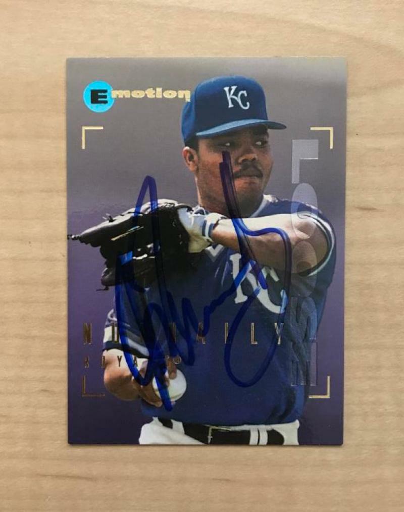 JON NUNNALLY KANSAS CITY ROYALS SIGNED AUTOGRAPHED 1995 EMOTION CARD #51 W/COA