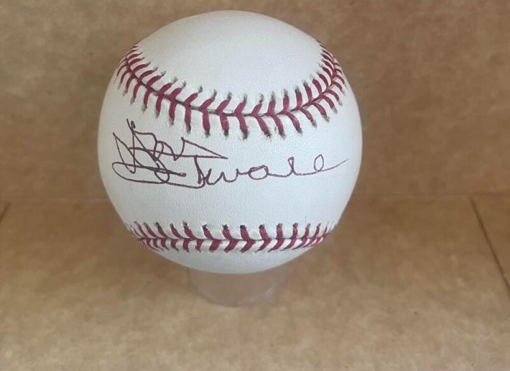 DON SCHWALL RED SOX/PIRATES SIGNED EXPOS M.L. BASEBALL BECKETT AUTH