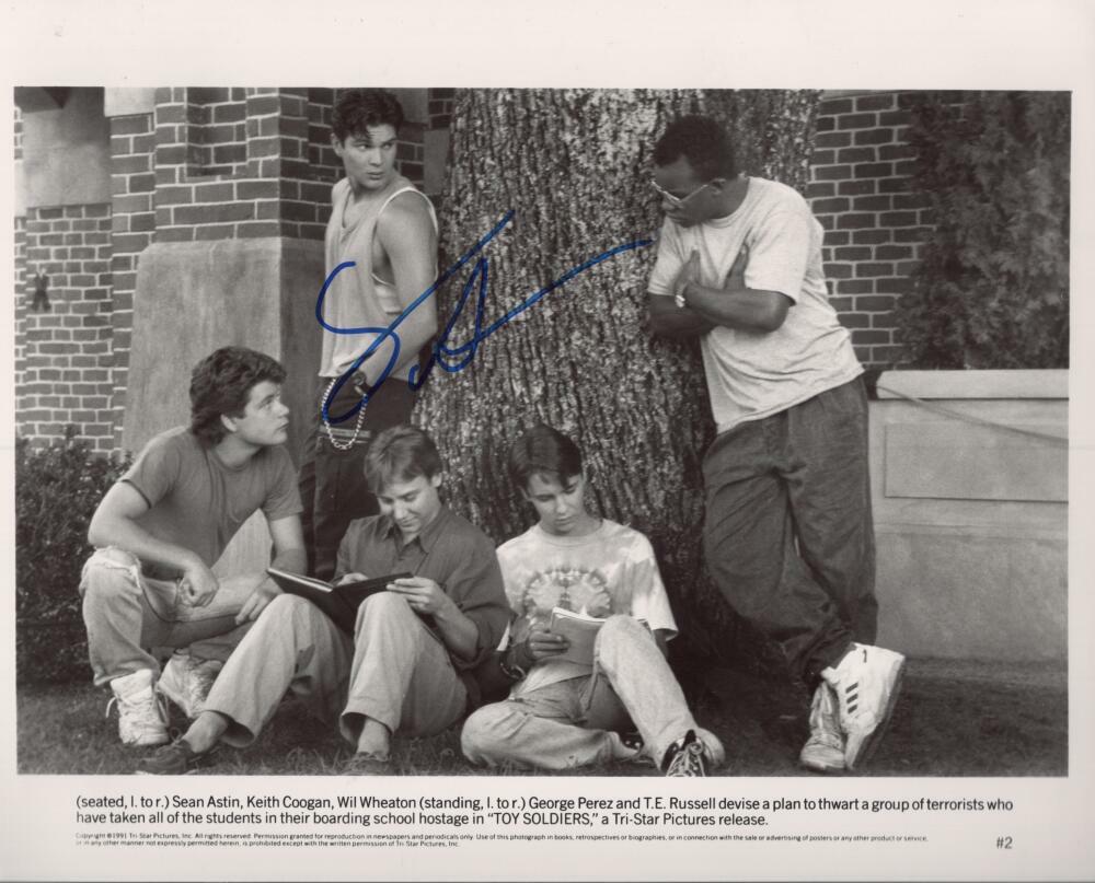 SEAN ASTIN "TOY SOLDIERS" SIGNED AUTOGRAPHED 8X10 PHOTO W/ COA