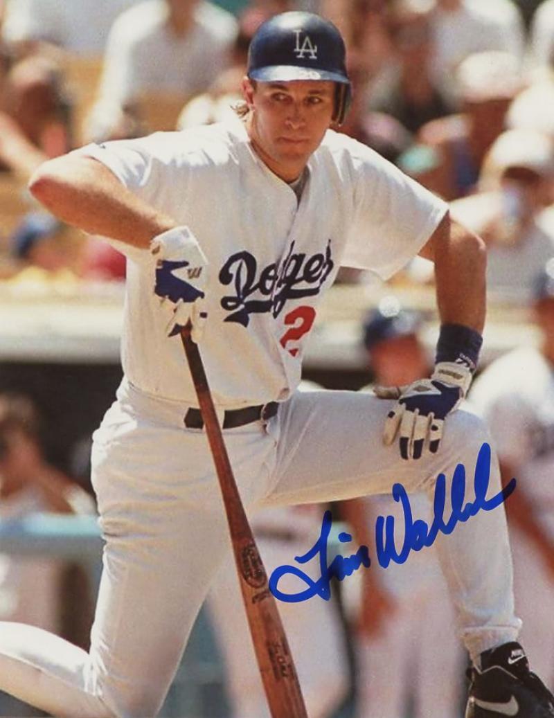 TIM WALLACH ON DECK LOS ANGELES DODGERS SIGNED 8X10 W/COA 