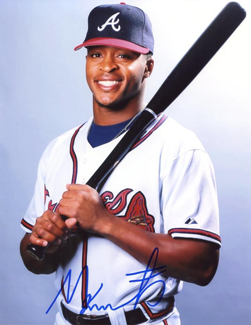 MALLEX SMITH POSED ATLANTA BRAVES SIGNED 8X10 PHOTO W/COA