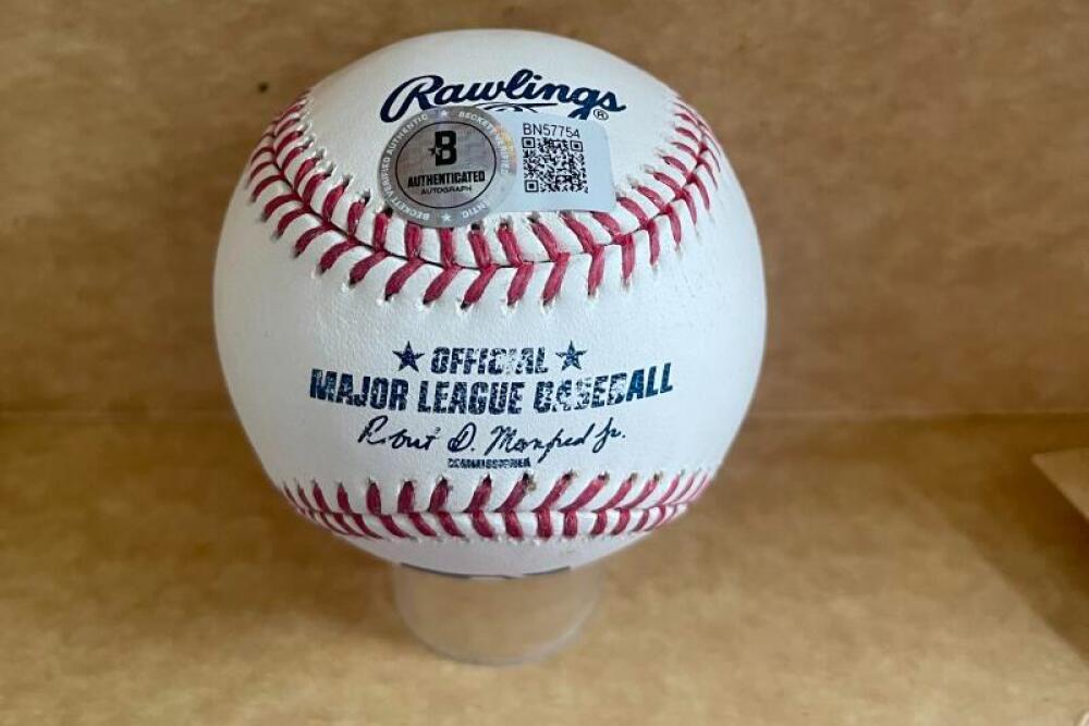 MICHAEL MARTINEZ PHILLIES/INDIANS SIGNED AUTOGRAPHED M.L. BASEBALL BECKETT AUTH