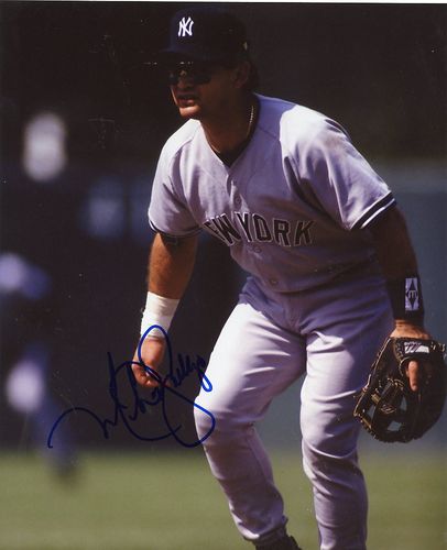 MIKE  GALLEGO  NEW  YORK  YANKEES      SIGNED 8X10