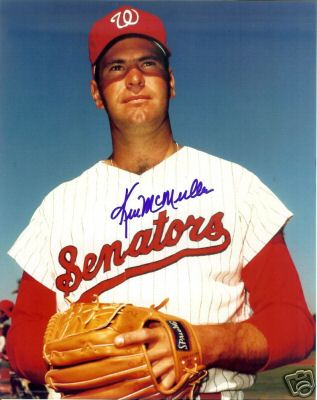 KEN MCMULLEN   WASHINGTON SENATORS POSED   SIGNED 8X10 PHOTO