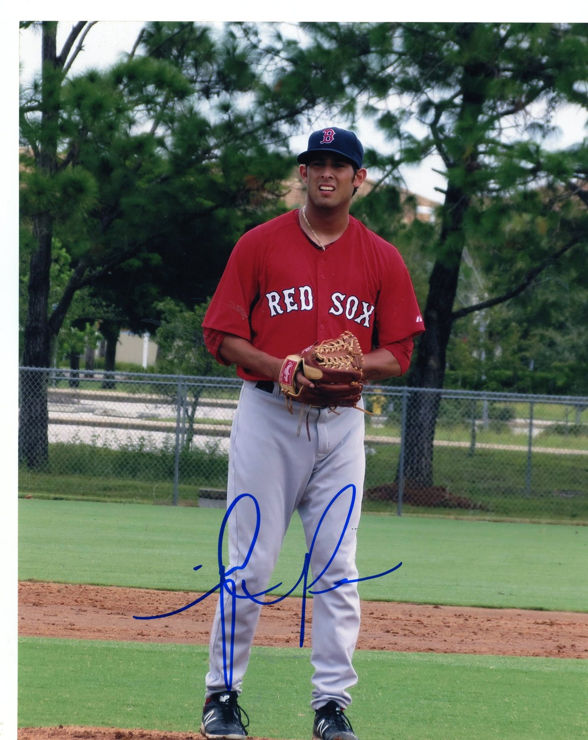 MIGUEL PENA    BOSTON RED SOX   SIGNED AUTOGRAPHED 8X10 PHOTO