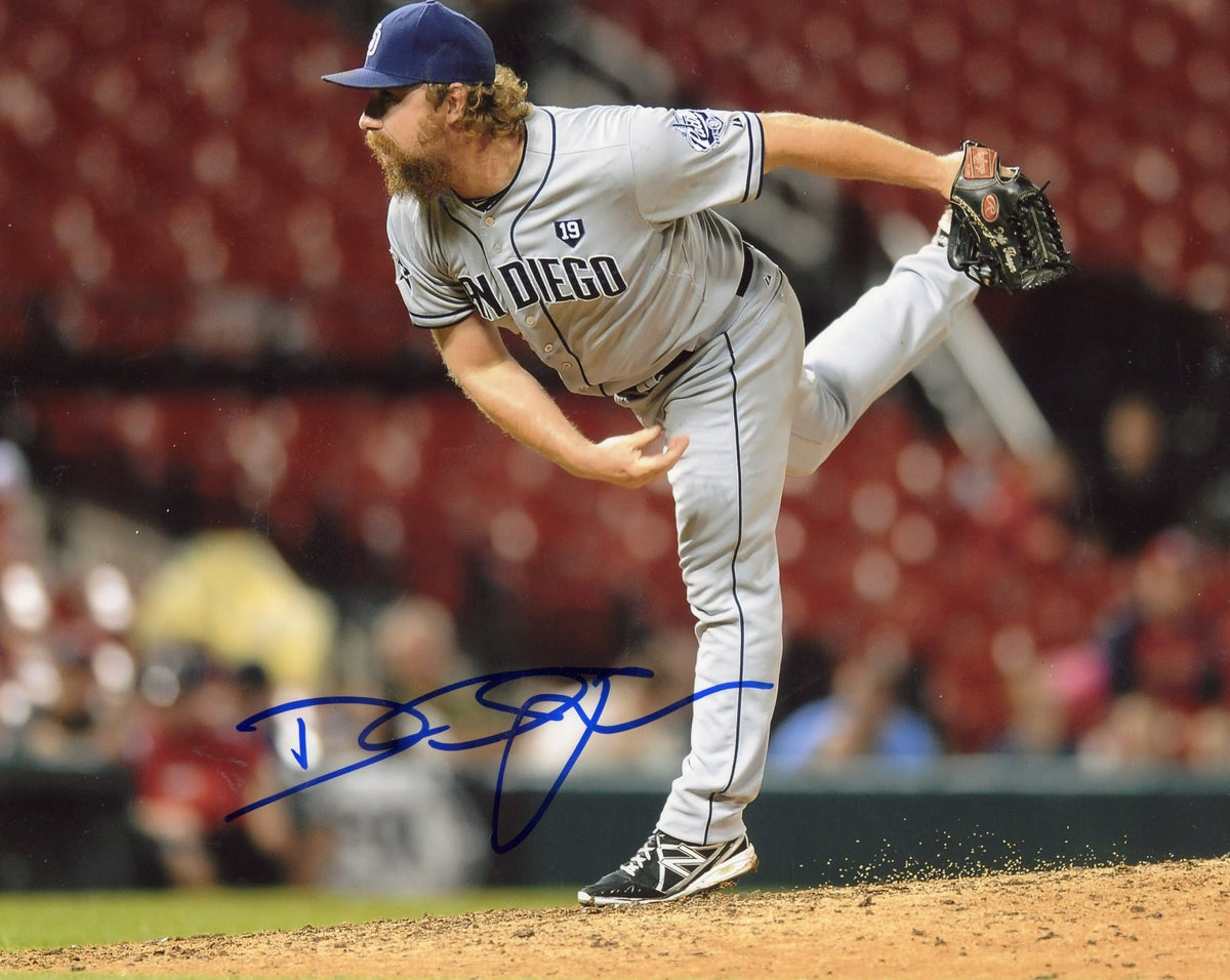 DALE  THAYER  SAN DIEGO  PADRES  HORIZONTAL   AUTOGRAPHED    SIGNED  8X10  PHOTO