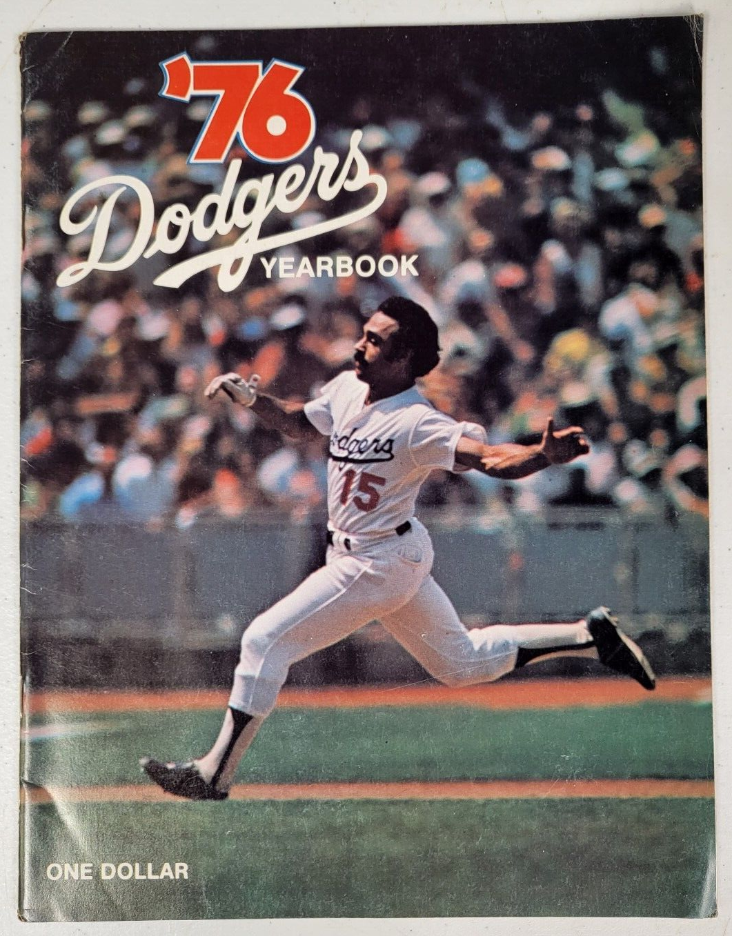 VINTAGE 1976 DODGERS BASEBALL YEARBOOK