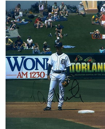 RAMON  MARTINEZ    DETROIT  TIGERS  SIGNED  8X10 PHOTO